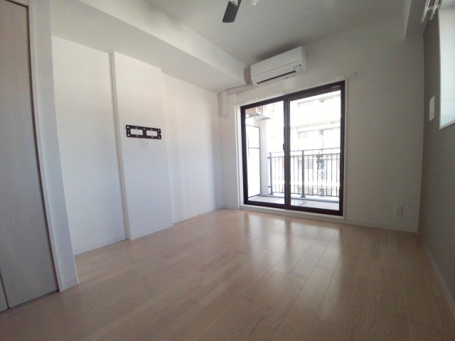 居室・リビング　アクセントクロス