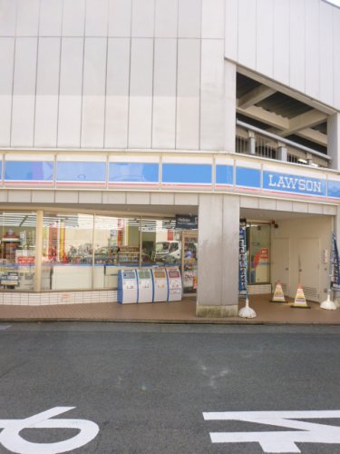 コンビニ　ローソン 名鉄堀田駅前店（コンビニ）まで458m