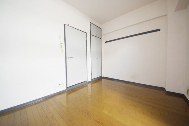 居室・リビング　※別部屋参考写真です