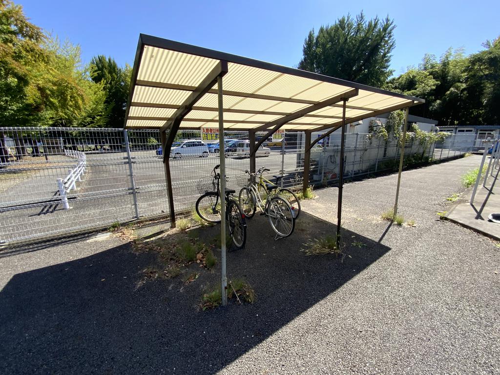 その他共有部分　屋根付き駐輪場(バイク可)