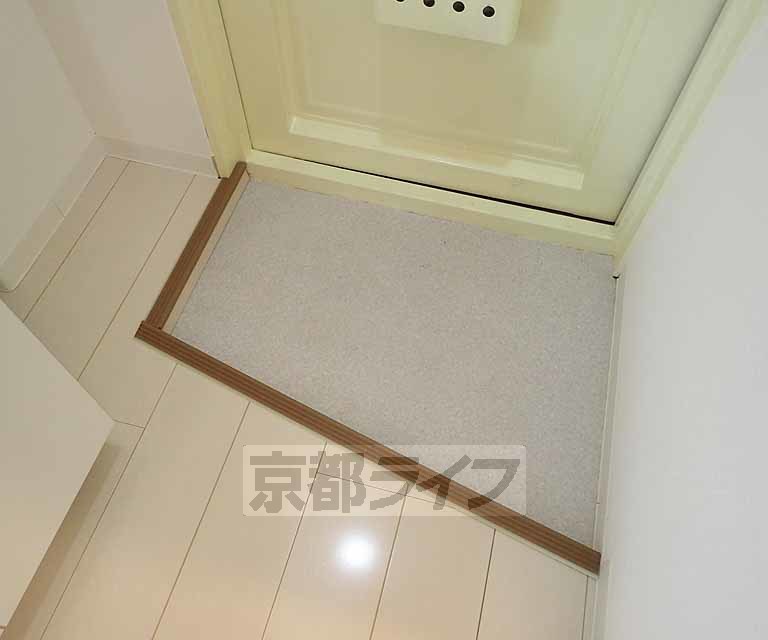 玄関　すっきりとした玄関です。