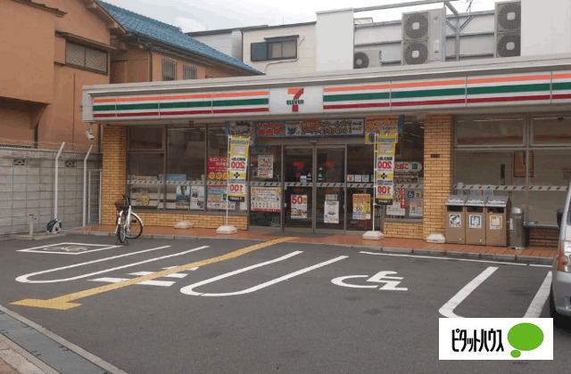 コンビニ　セブンイレブン大阪豊新４丁目店（コンビニ）まで243m