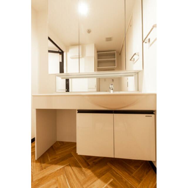 洗面設備　※写真は同タイプ住戸です。
