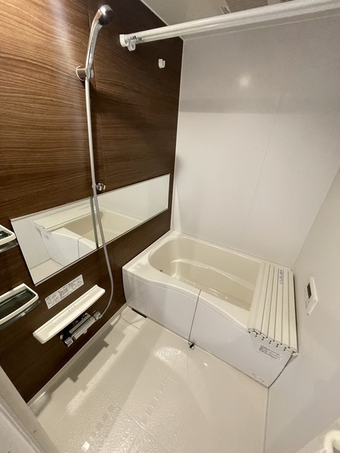 バス・シャワールーム　★追焚・暖房乾燥機付きバス★