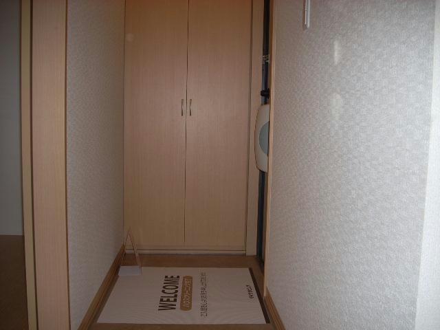 玄関　※別部屋写真