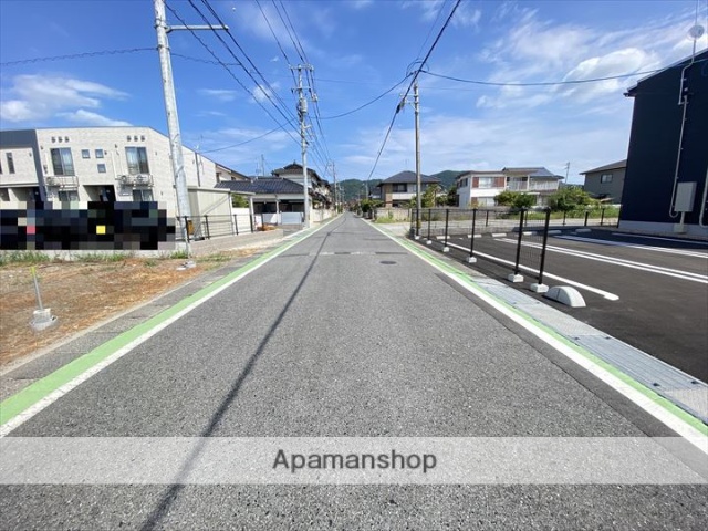 その他　前面道路（その他）まで0m