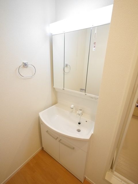 洗面設備　★独立洗面台の様子★