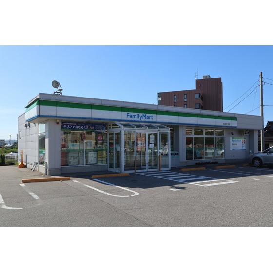 コンビニ　ファミリーマート富山黒瀬北町店（コンビニ）まで350m
