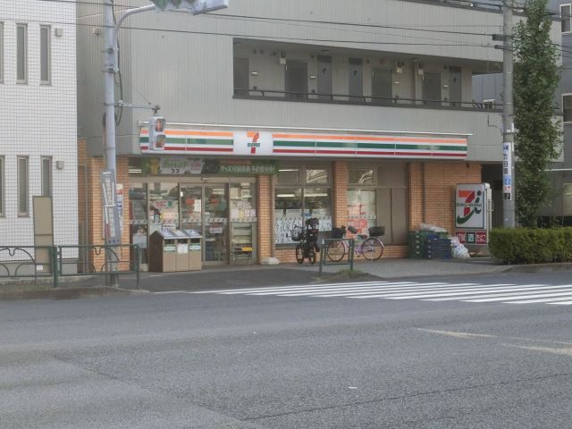 コンビニ　セブンイレブン（コンビニ）まで110m