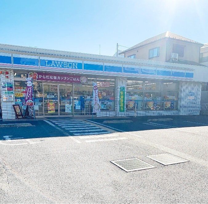 コンビニ　ローソンさいたま東浦和二丁目店（コンビニ）まで80m