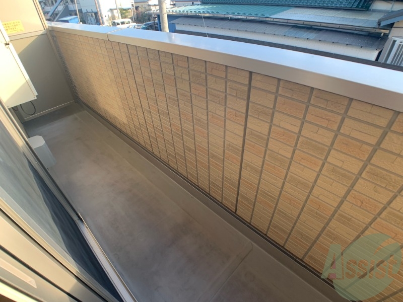 バルコニー　バルコニーがあるので洗濯物は外に干せそうですね～