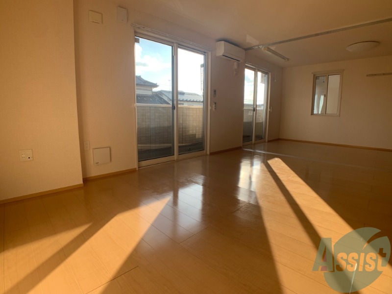 居室・リビング　１３．８帖のリビングです。広々としていますね。