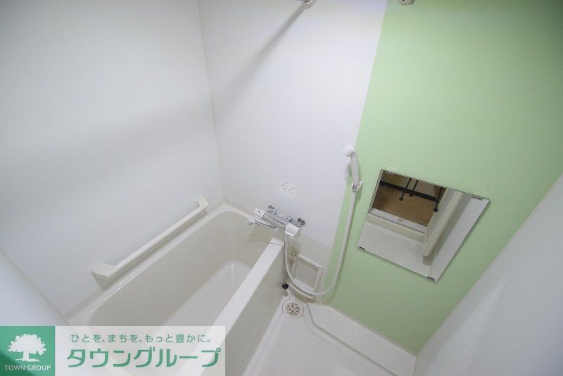 バス・シャワールーム　反転・仕様・設備は現況と異なる場合があります（現況優先）