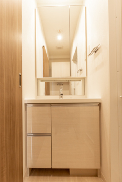 洗面設備　※写真は同タイプ住戸です。