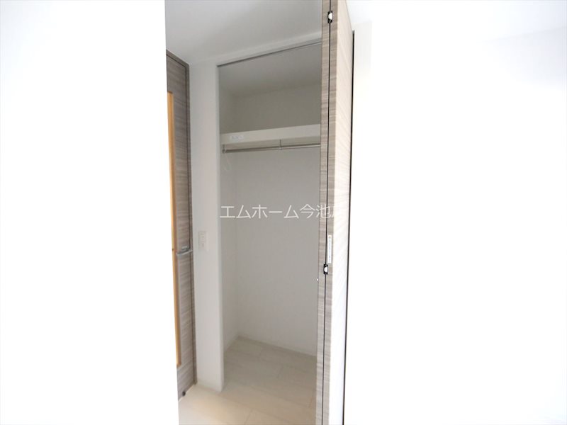 収納　クローゼット（収納スペース充実しています）