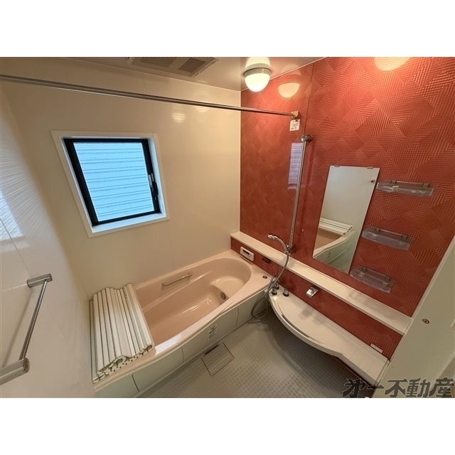 バス・シャワールーム　バスルーム