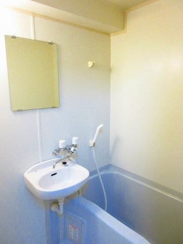 バス・シャワールーム　お風呂で日々の疲れを落としましょう