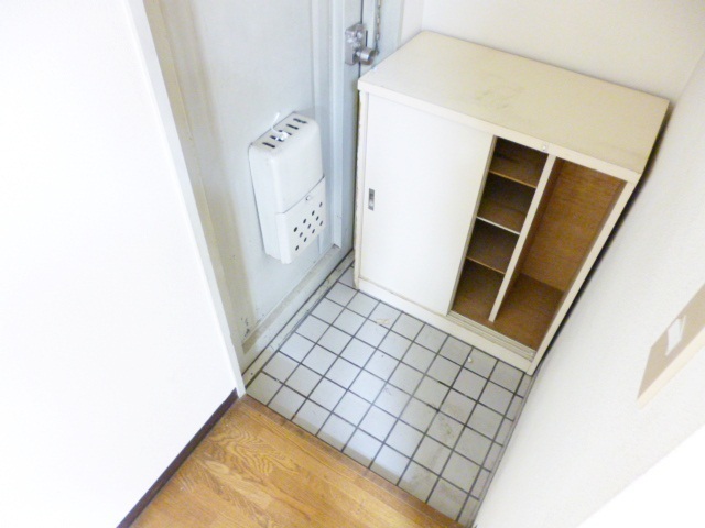 玄関　靴箱のある玄関です！