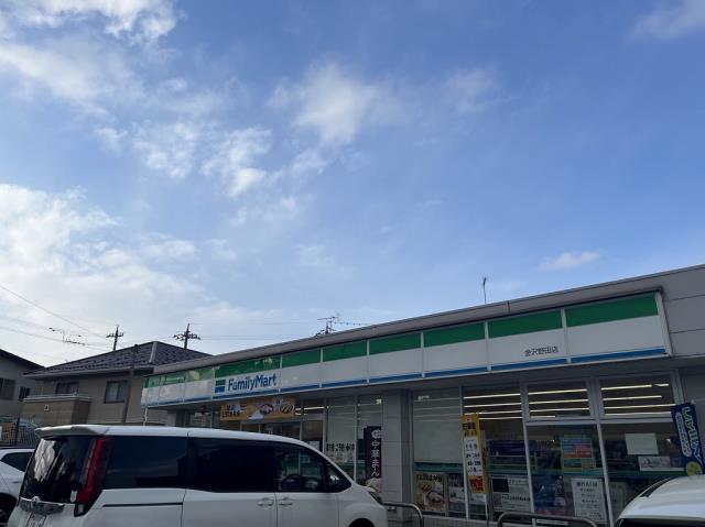 コンビニ　ファミリーマート金沢大桑店（コンビニ）まで179m