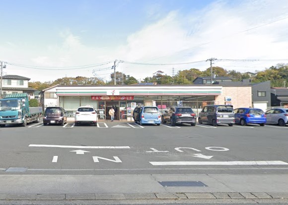 コンビニ　セブンイレブン（コンビニ）まで1022m