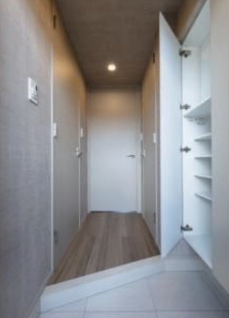 玄関　ゆったりとした玄関です