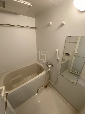 バス・シャワールーム　インテリジェンス御堂　浴室