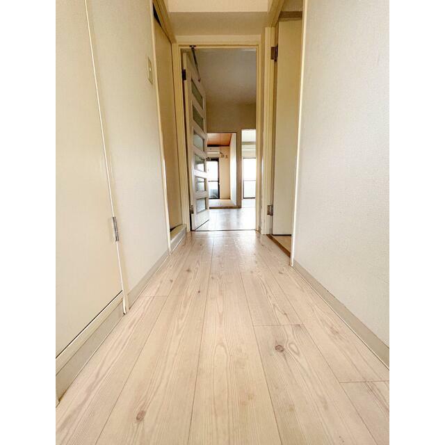 玄関　※写真は、前入居前に撮影したものです。