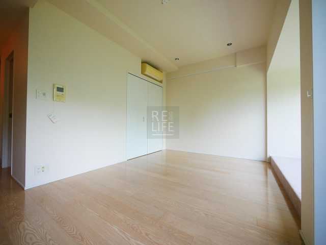 居室・リビング　別部屋参考写真となります。