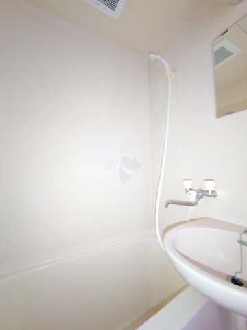 バス・シャワールーム　※参考写真です。反転タイプのお部屋になります。