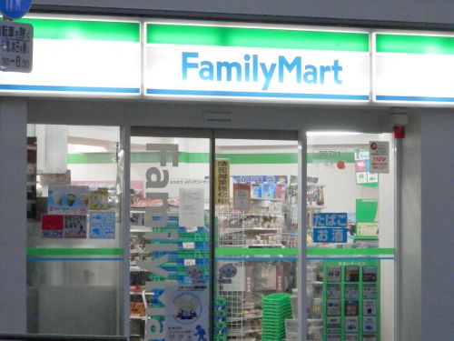 コンビニ　ファミリーマート両国四丁目店（コンビニ）まで214m