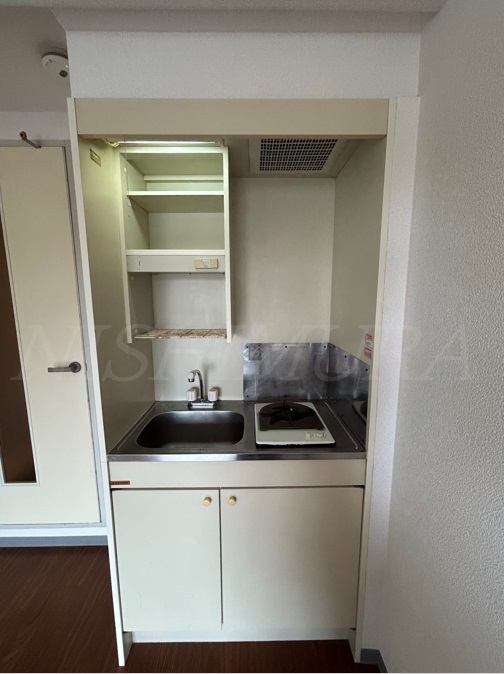 キッチン　※別部屋参考写真(反転の可能性あり)