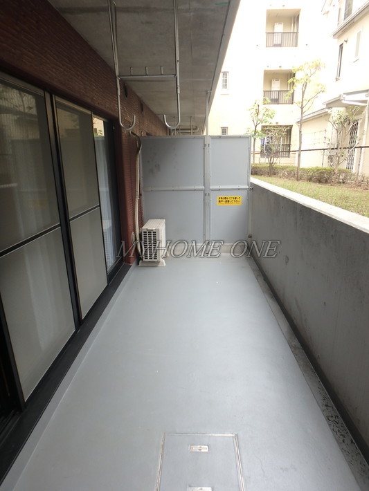 バルコニー　バルコニー