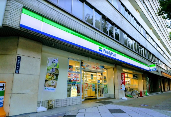 コンビニ　ファミリーマート 名駅五丁目店（コンビニ）まで211m