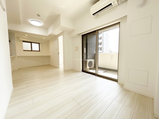 居室・リビング　2面採光のリビングです！