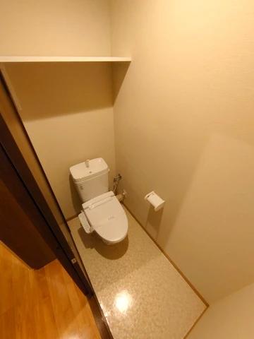 トイレ　ウォシュレット付きのトイレ