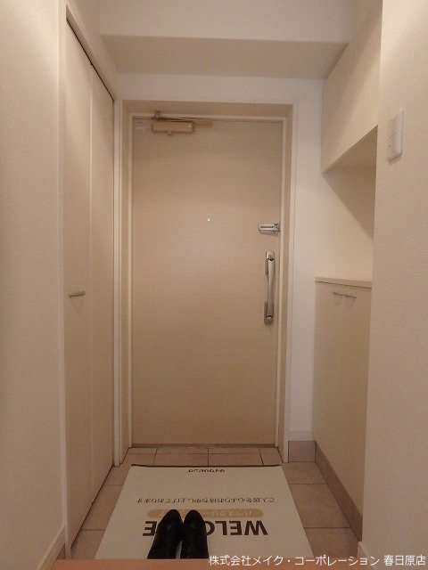 玄関　写真は同型タイプ