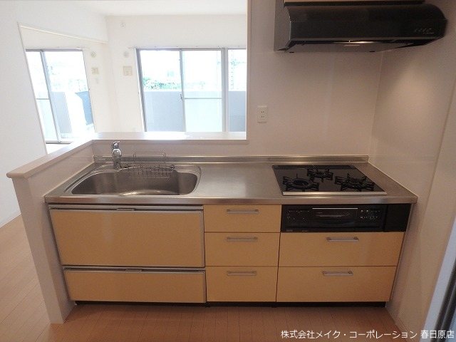 キッチン　写真は同型タイプ