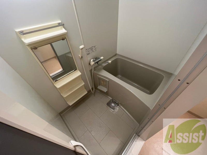 バス・シャワールーム　お風呂です。ゆっくりお風呂につかるのも体に良いですね～