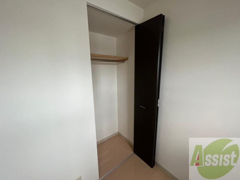 収納　寝室の収納です。部屋がすっきり片付きます。