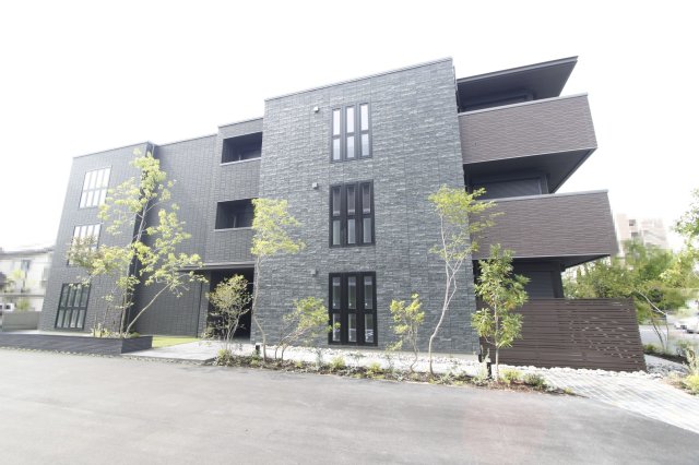 建物外観　落ち着いた雰囲気の外観です