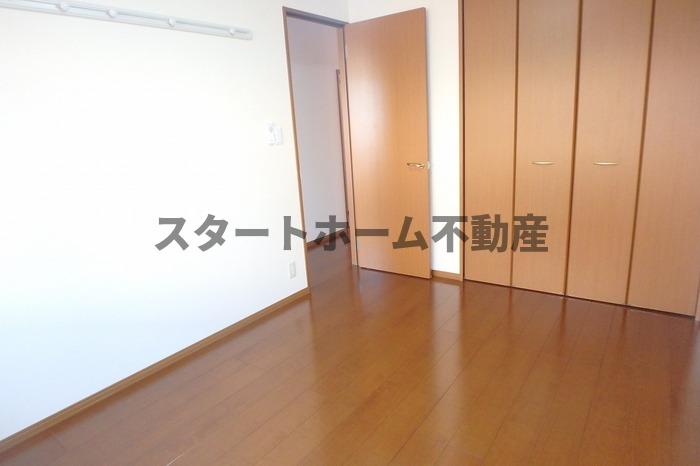 その他部屋・スペース　使い勝手のいい寝室です