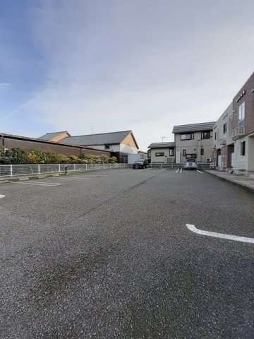 駐車場　駐車場完備です
