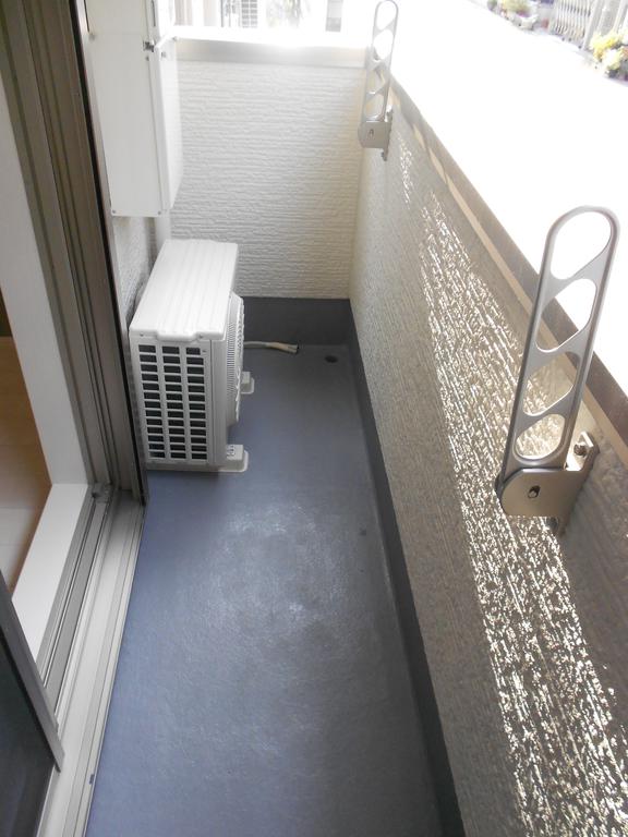 バルコニー　※同タイプ同モデルの写真を使用