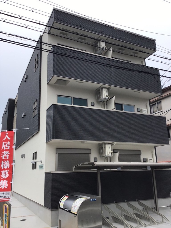 建物外観　※同タイプ同モデルの写真を使用