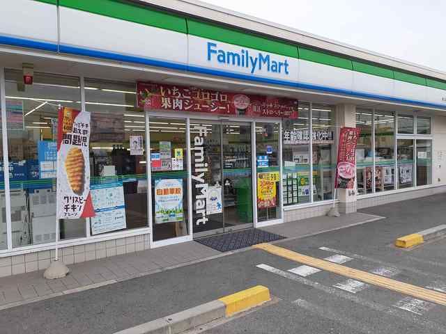 コンビニ　ファミリーマート泉大津宮町店（コンビニ）まで210m