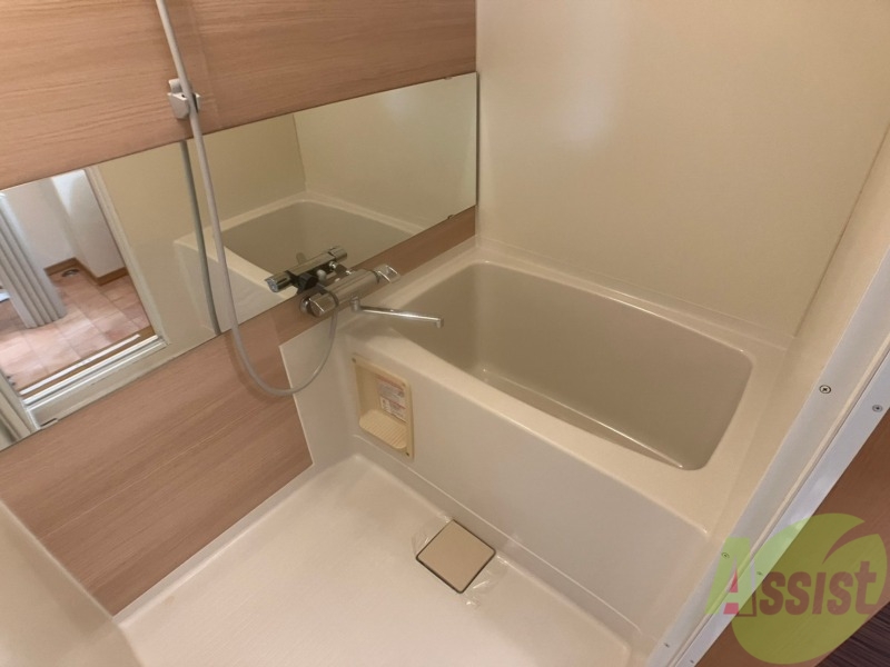 バス・シャワールーム　ユニットバスです。疲れを癒すのに欠かせませんね！