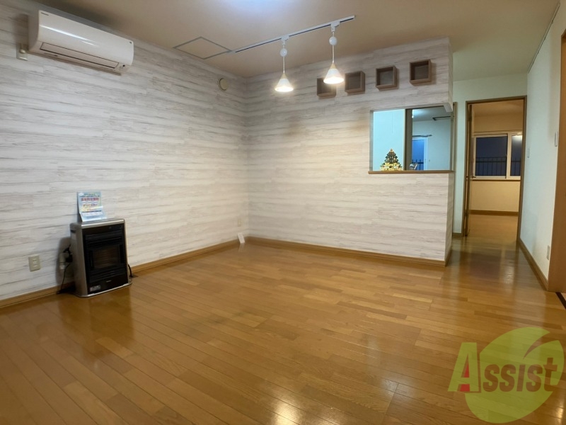 居室・リビング　広くてキレイなお部屋が広がっていて、充実した生活が送れそう。