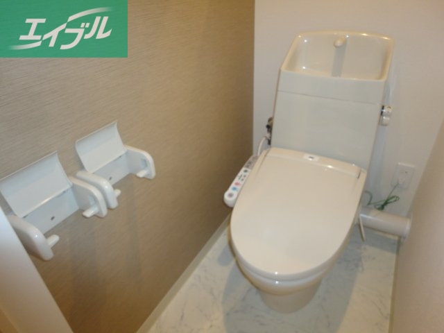 トイレ　シャワー付きトイレ