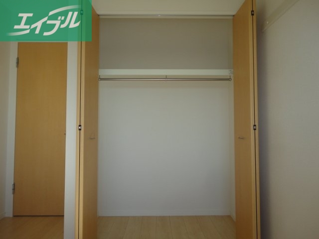 収納　洋室クローゼット