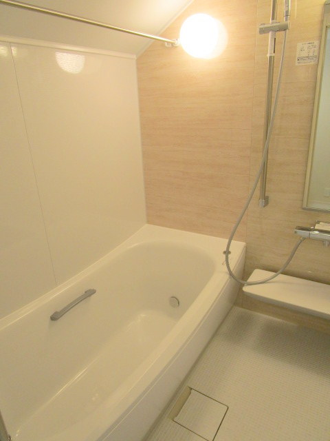 バス・シャワールーム　バス